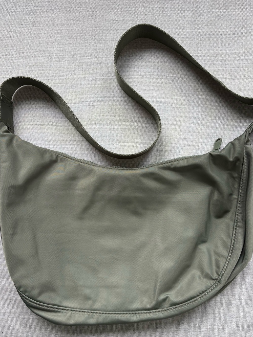Quince Revive Nylon Olive Green Crescent Shoulder Bag - Picture 4 of 6